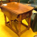 401 4379 DROP-LEAF TABLE